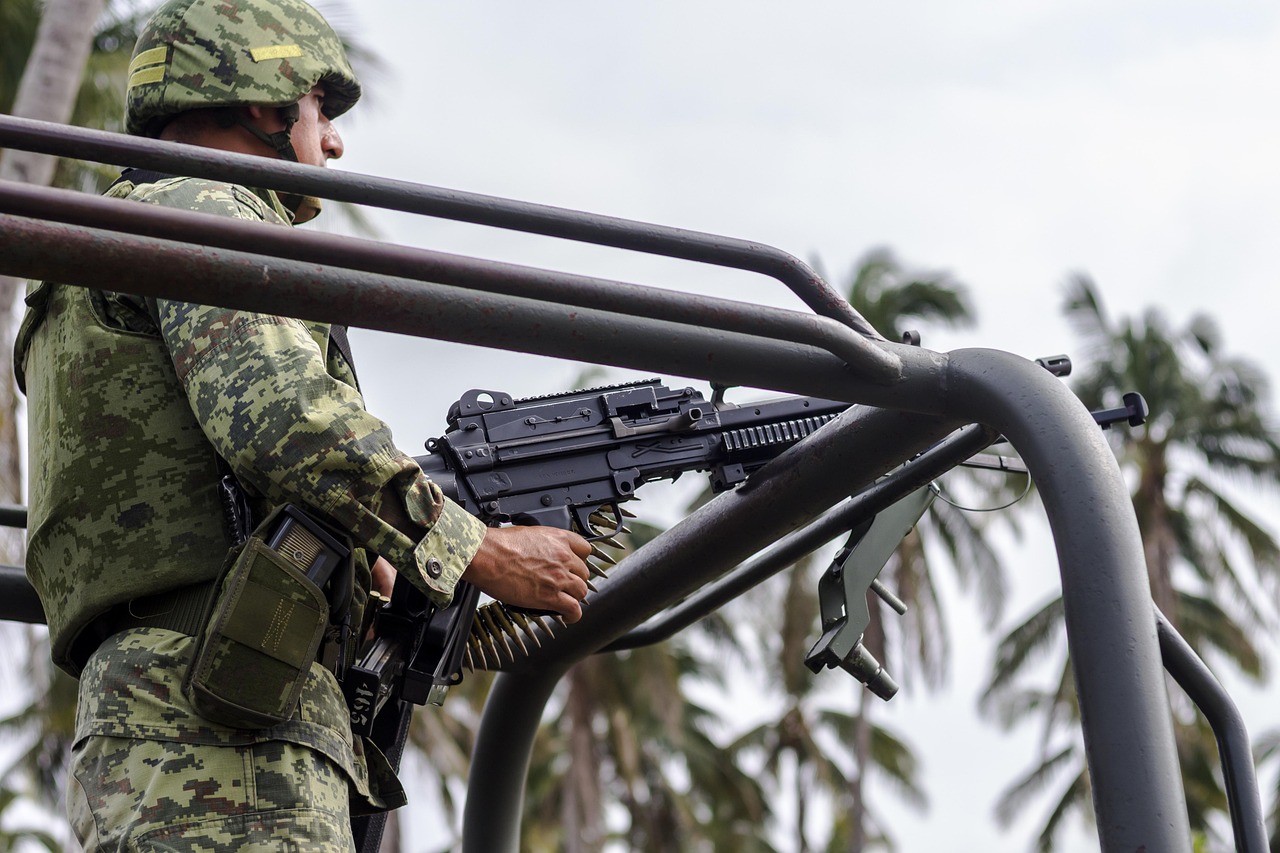 The American uniform of World War One is renowned for its blend of practicality and evolving style. Let’s delve into some of its most noteworthy design features